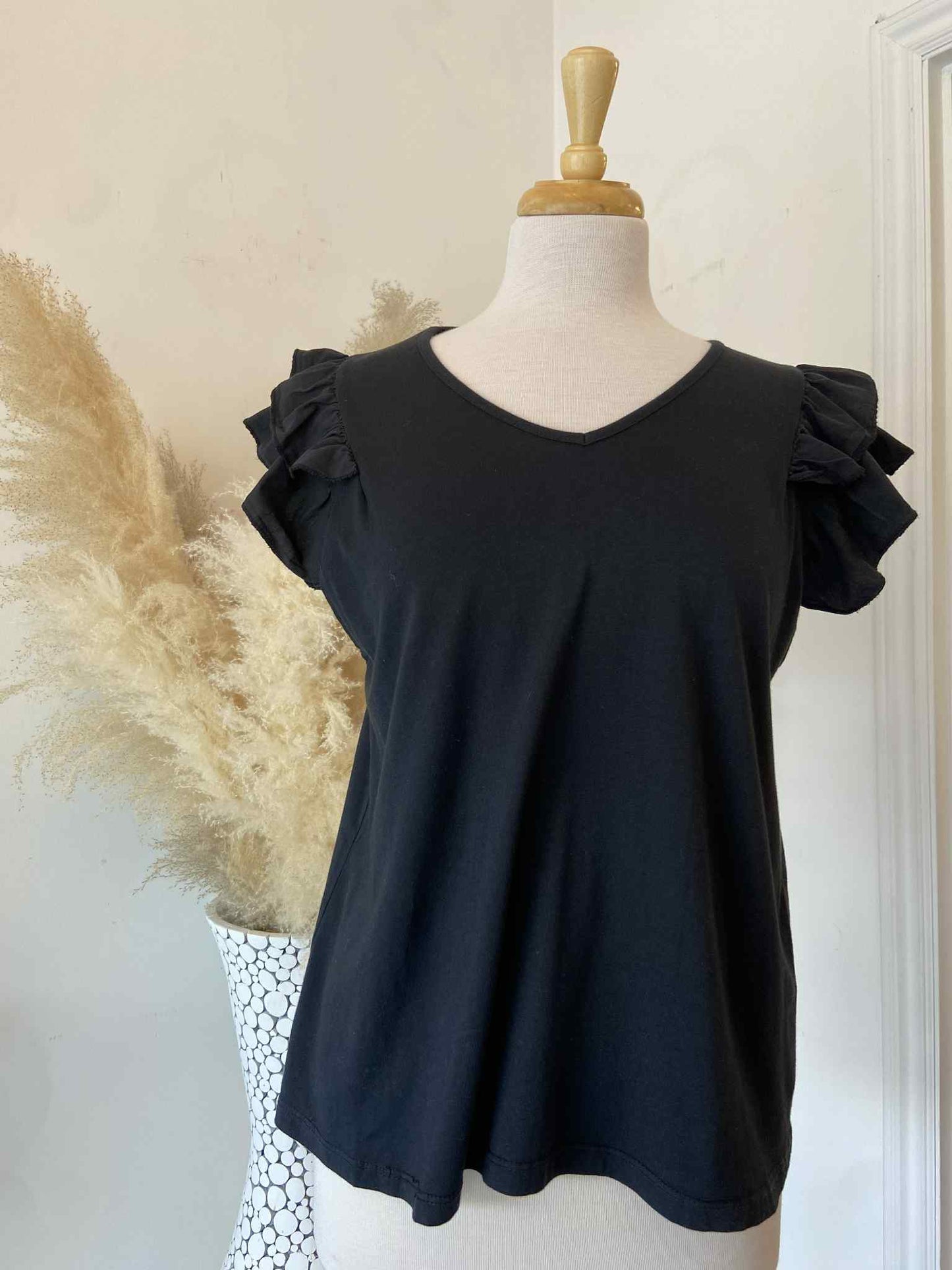 Luka Ruffle Tank ~ Black
