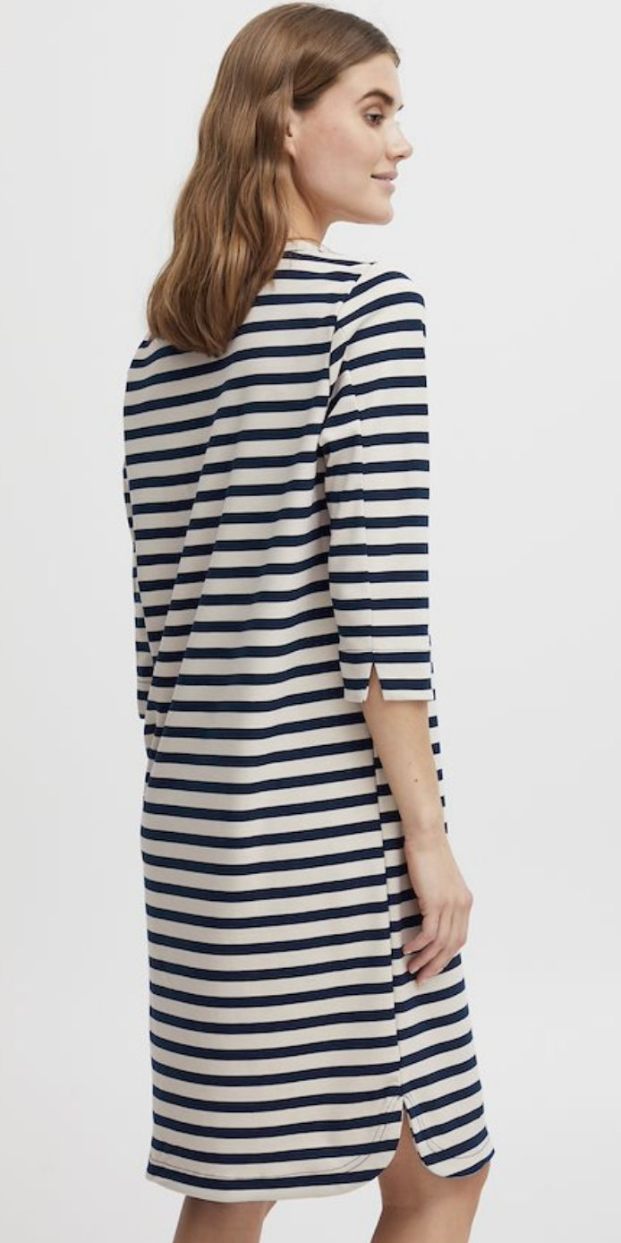Vars Dress ~ Size S