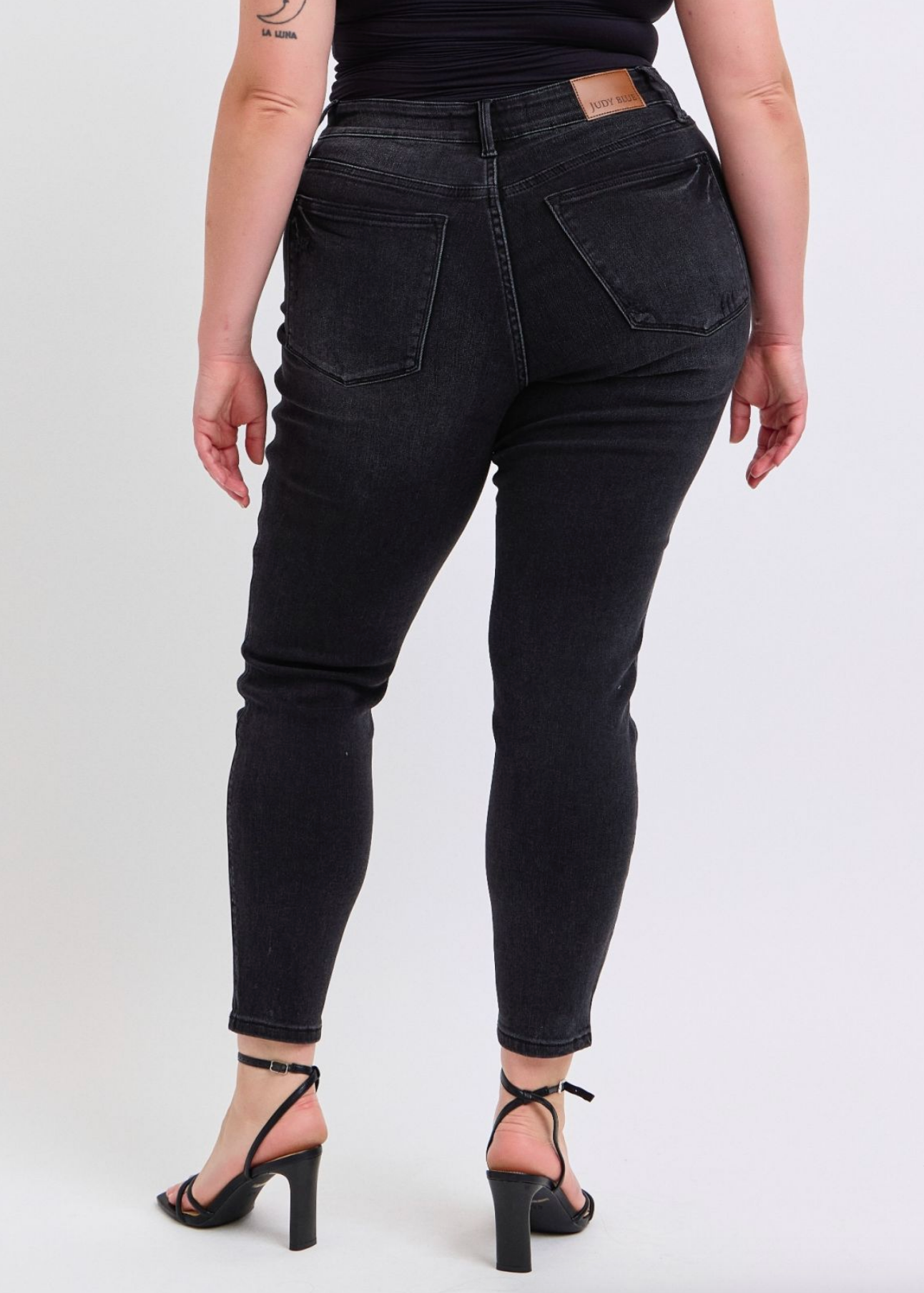 Laurel Washed Black Skinny { Reg & Curve }