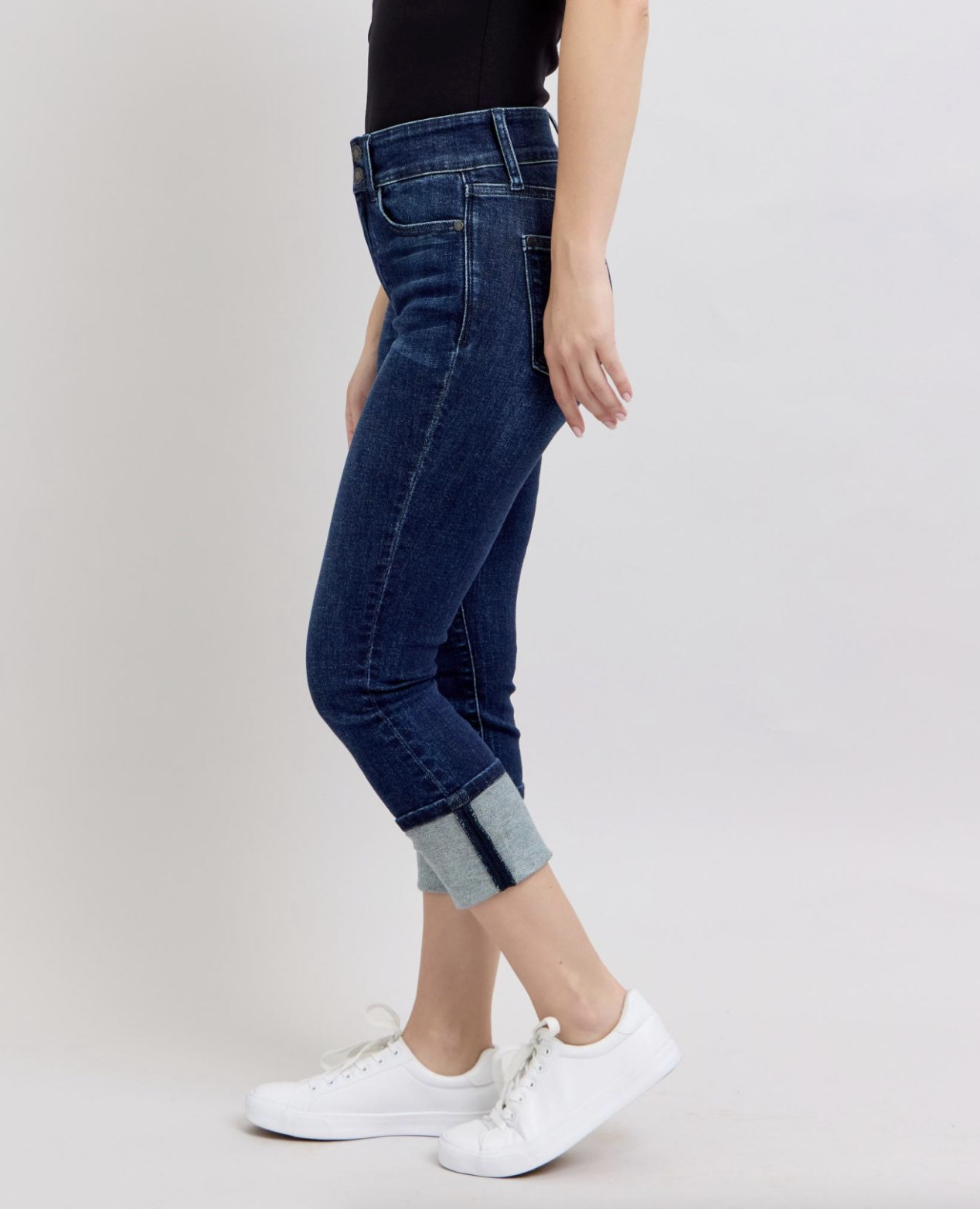 Eva Short Skinny Jeans { Reg & Curve }