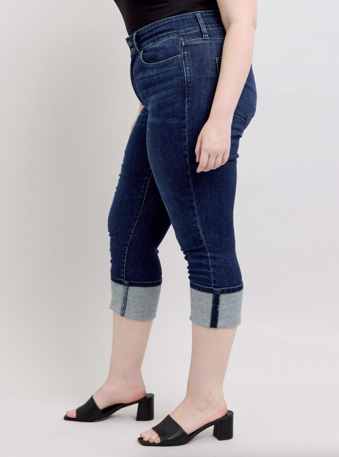 Eva Short Skinny Jeans { Reg & Curve }