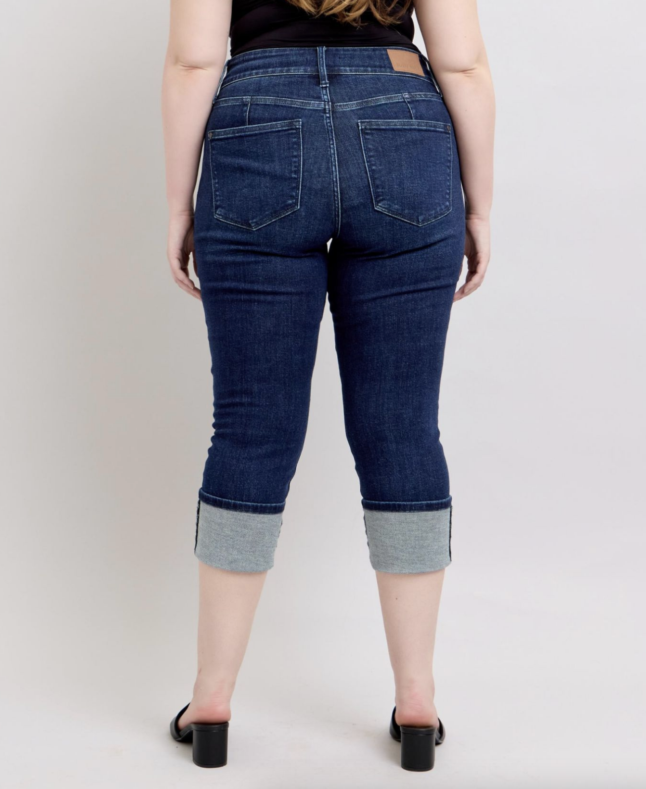 Eva Short Skinny Jeans { Reg & Curve }