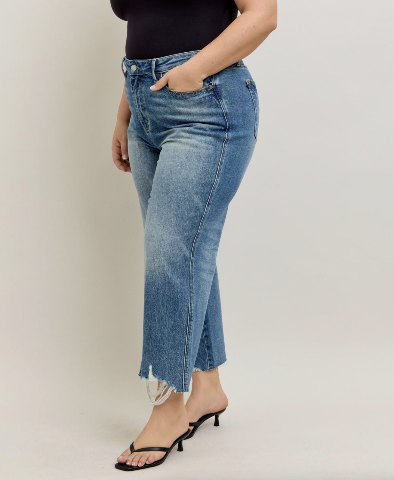 Geena Rigid Magic Crops { Reg & Curve }