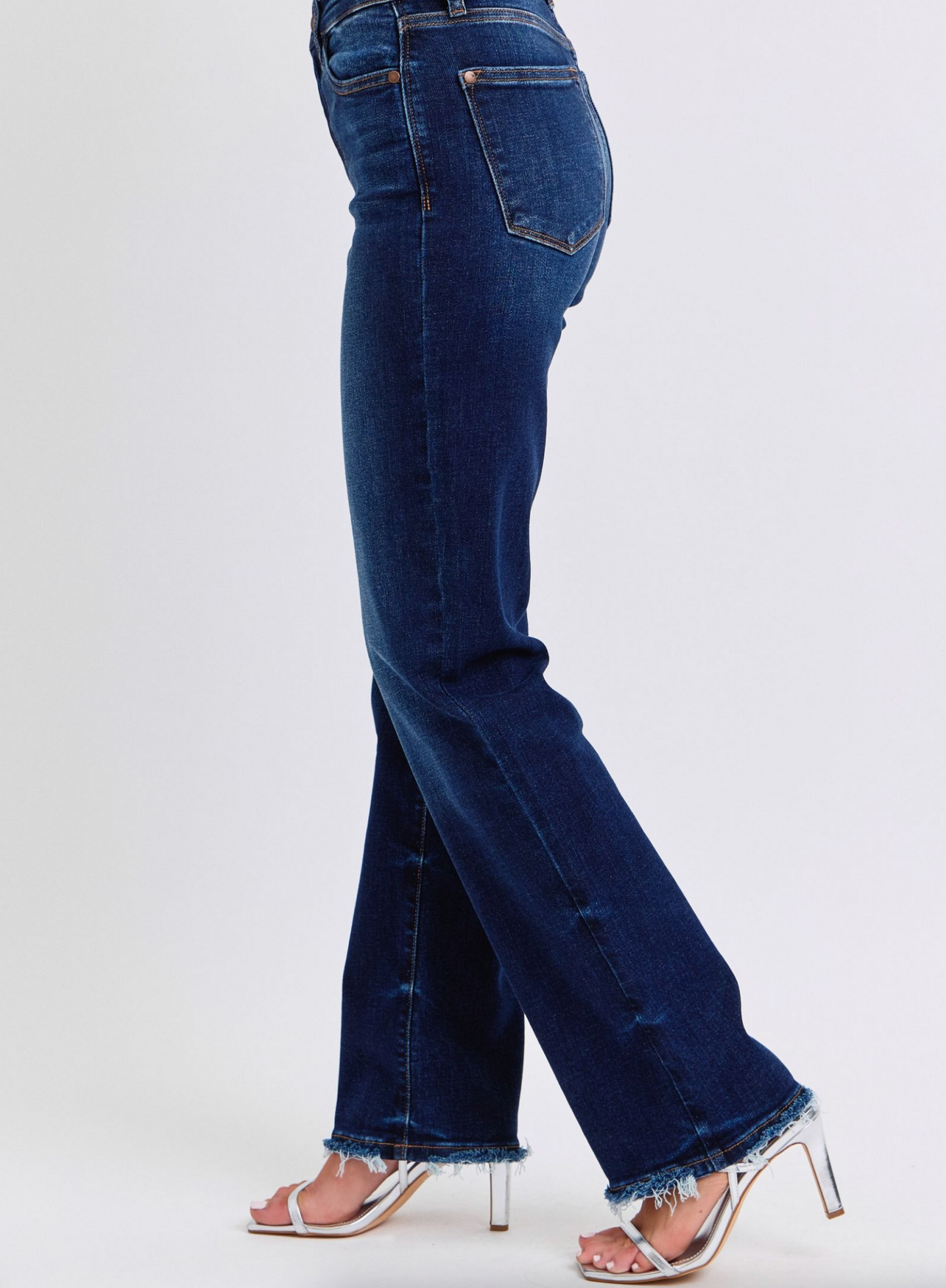 Etta Straight Leg Jean { Reg }
