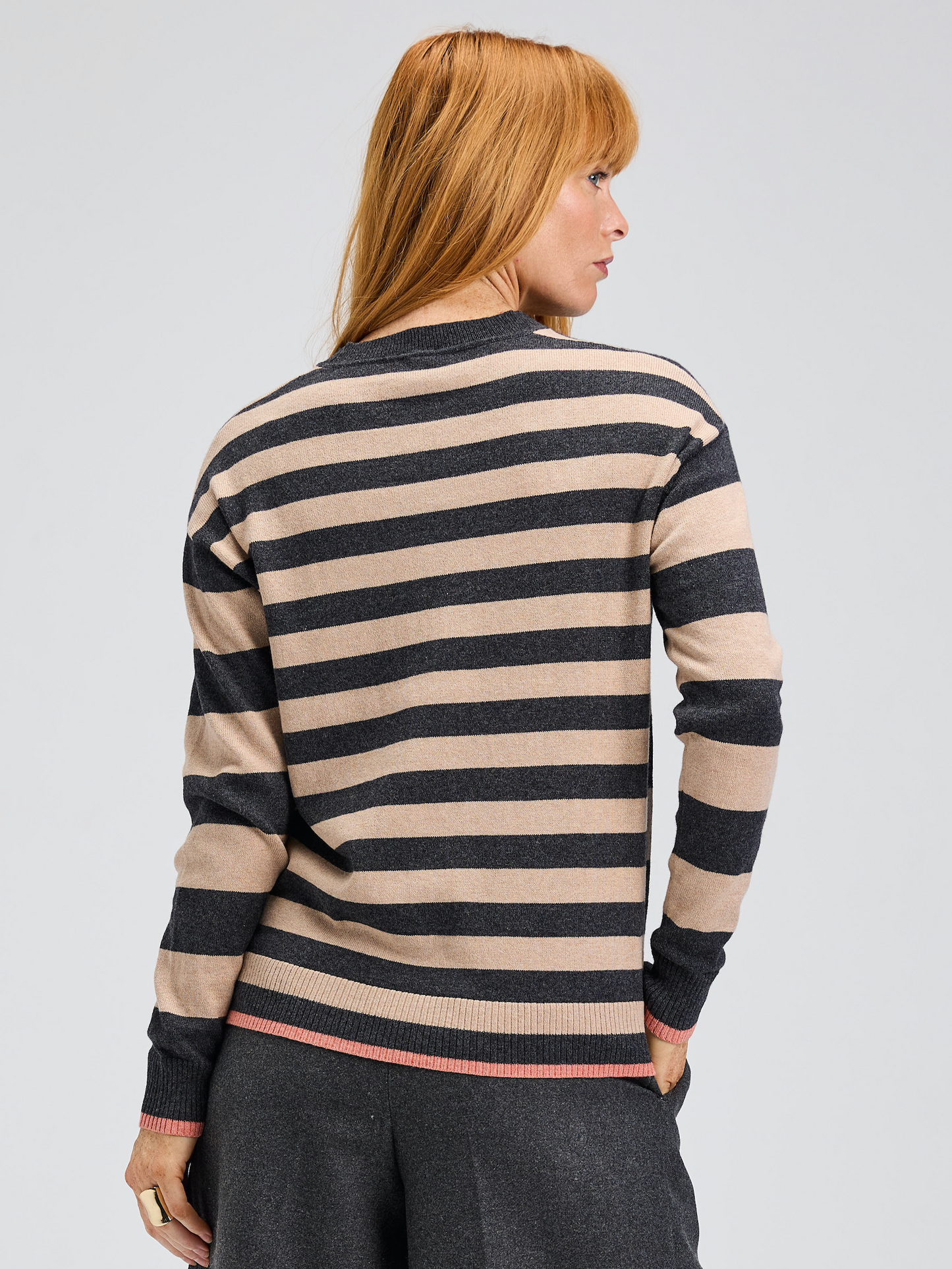 Olli Crewneck ~ Charcoal