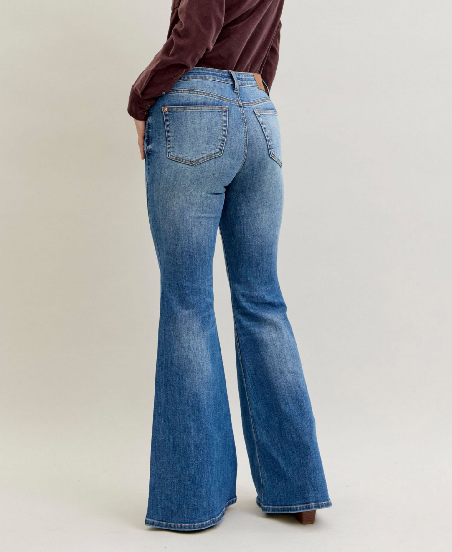 Kyla Flare Jeans { Reg & Curve }