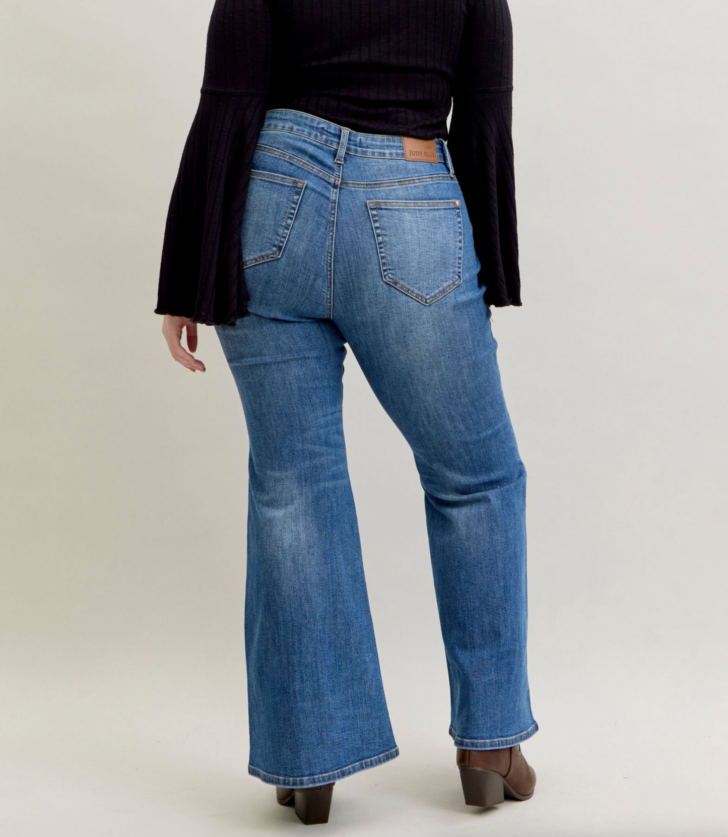 Kyla Flare Jeans { Reg & Curve }