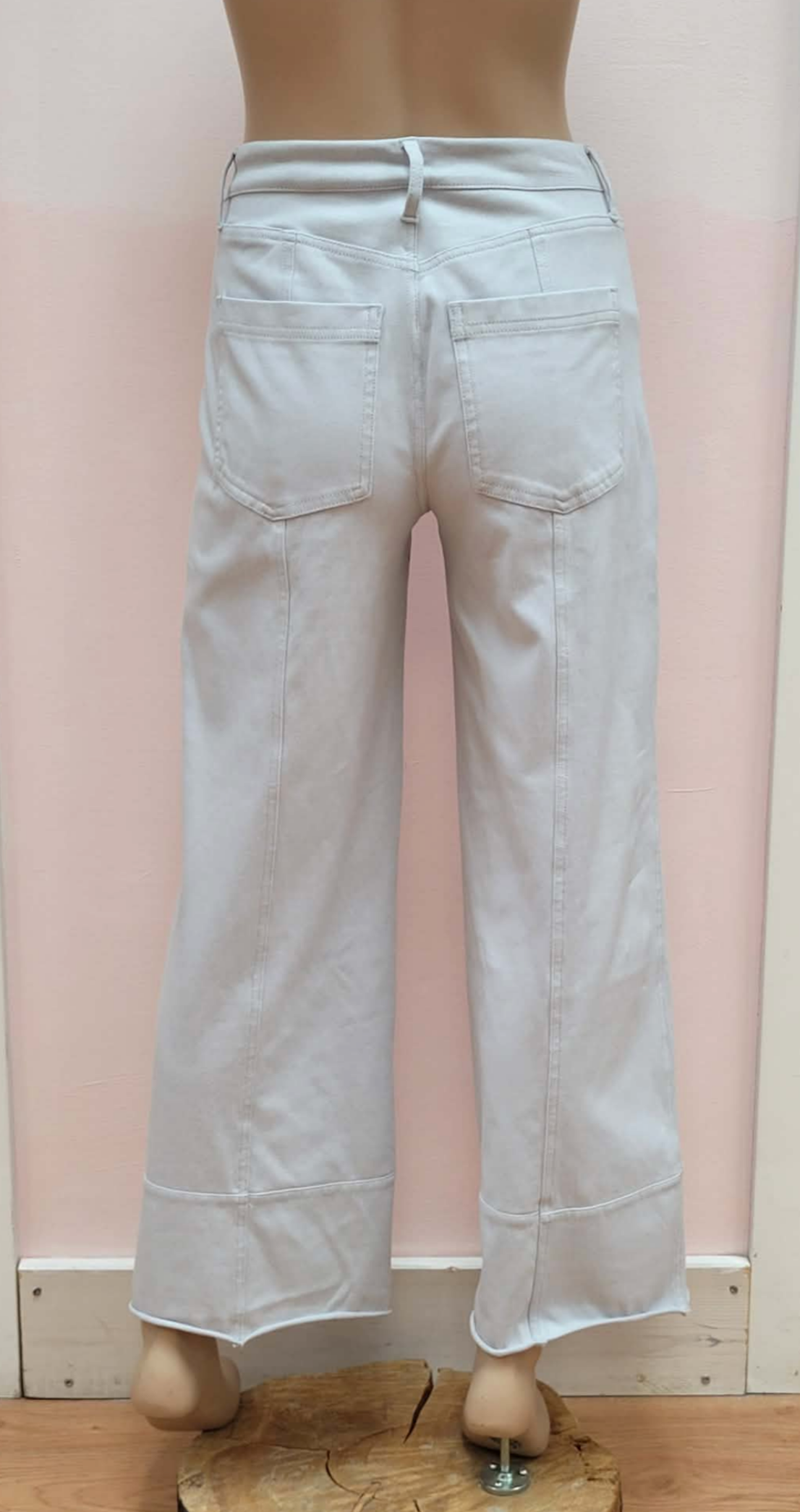 Comfort Crop Jean ~ Dune