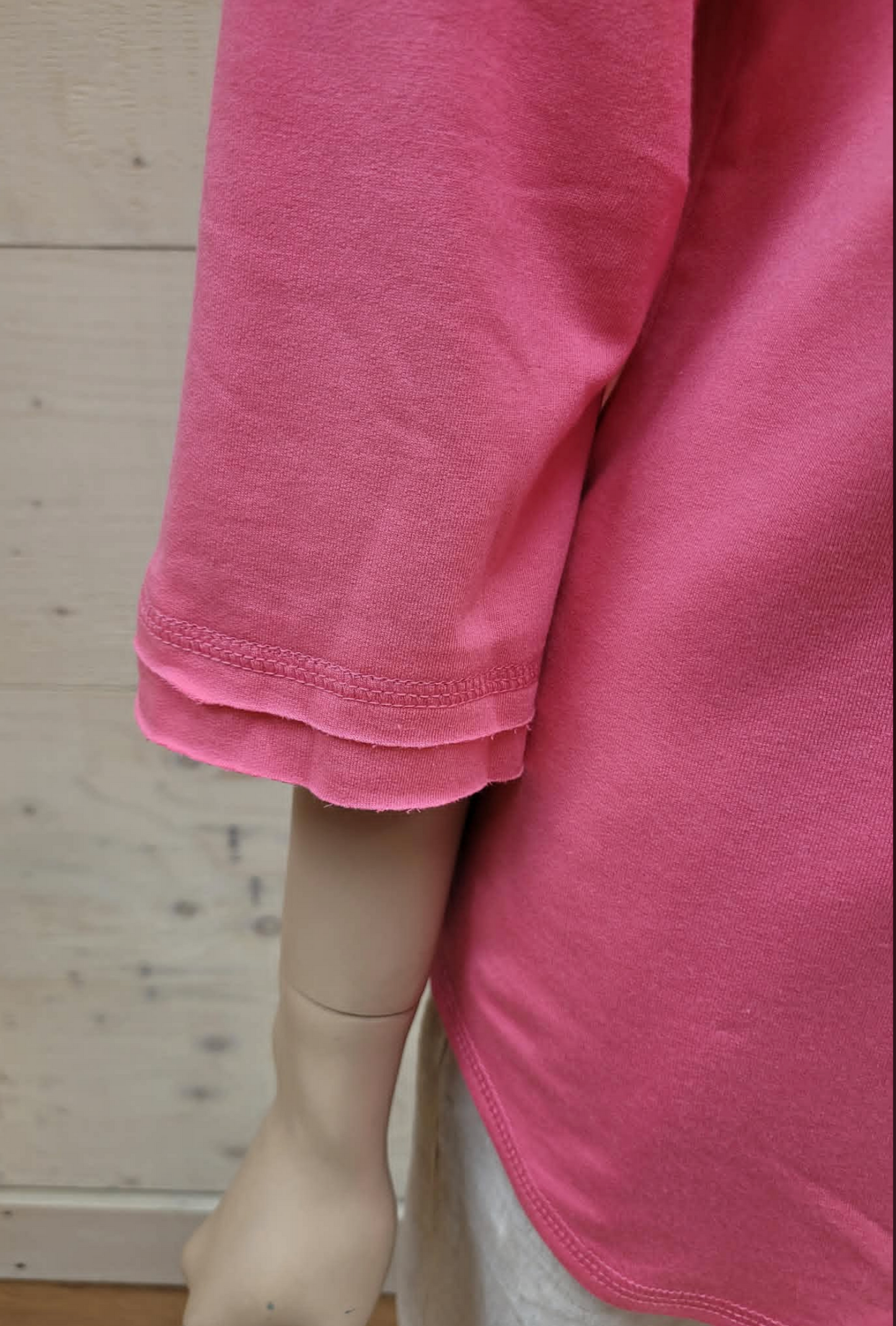 Crew Neck 3/4 Sleeve ~ 2 Colours