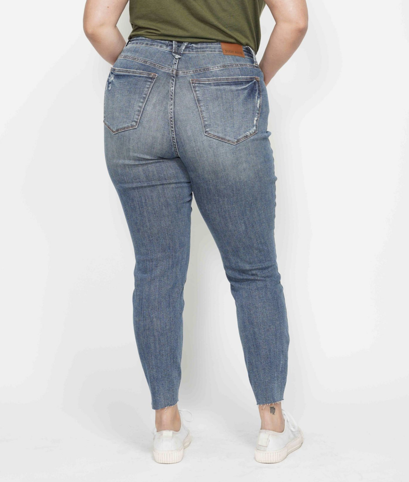 Abbi Skinny Jeans { Reg & Curve }