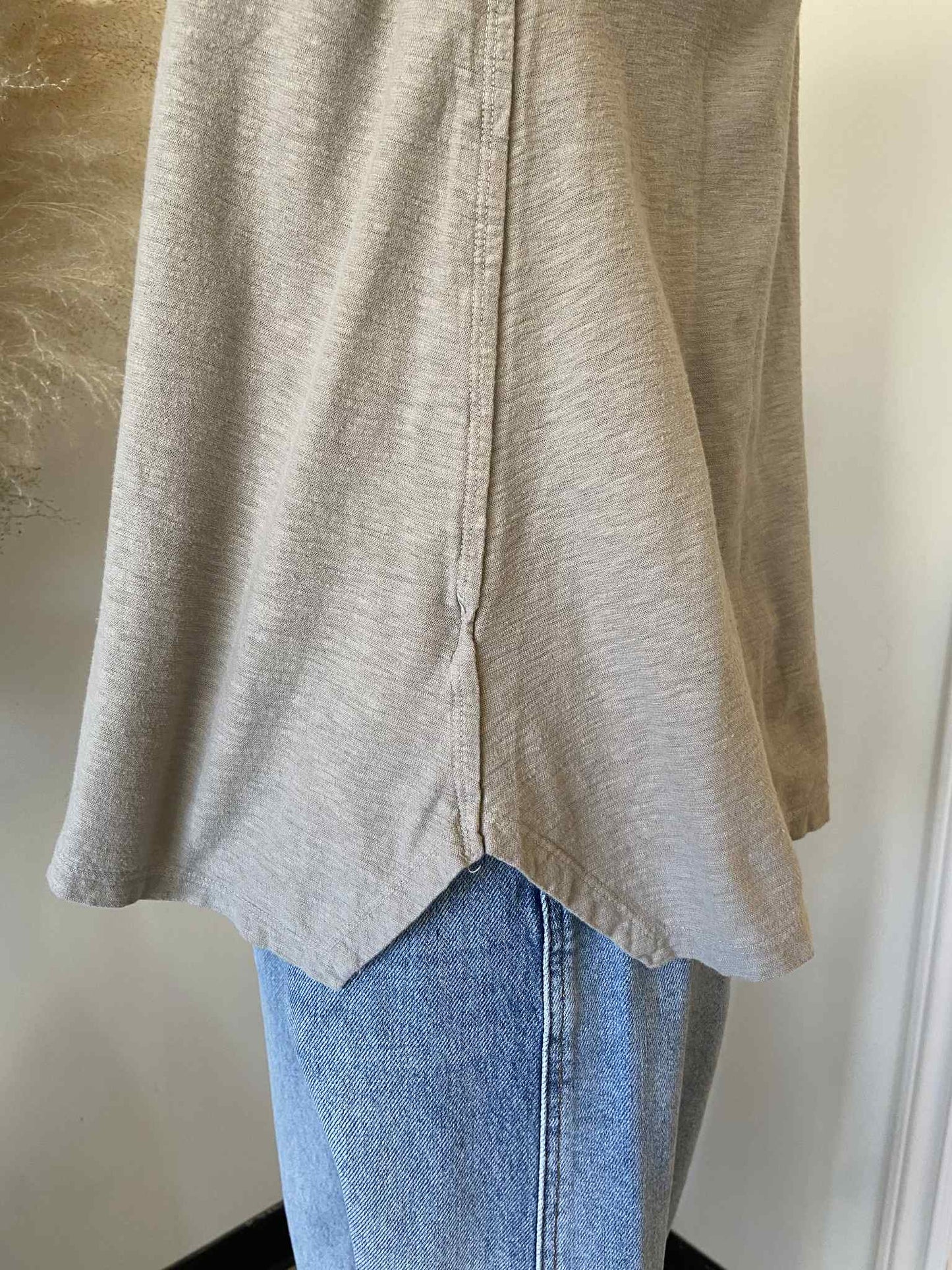 Addy Side Vent Crew ~ Lentil