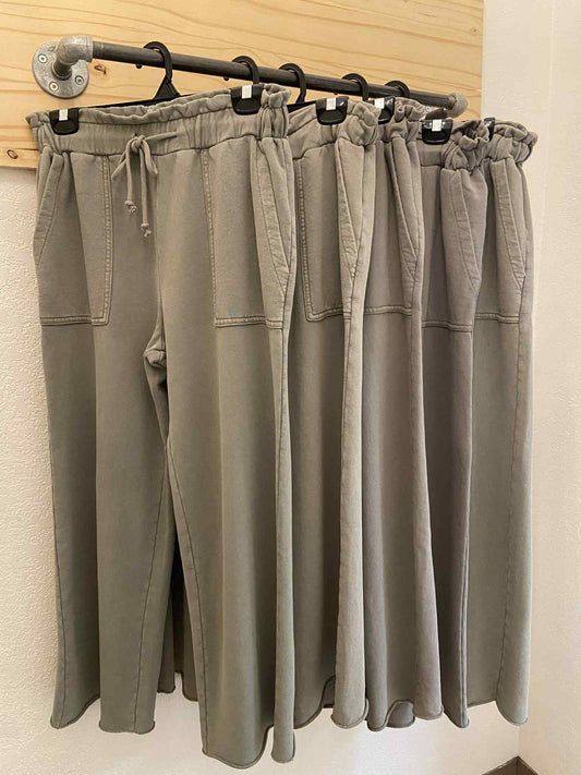 Ryleigh Ankle Pant ~ Pebble