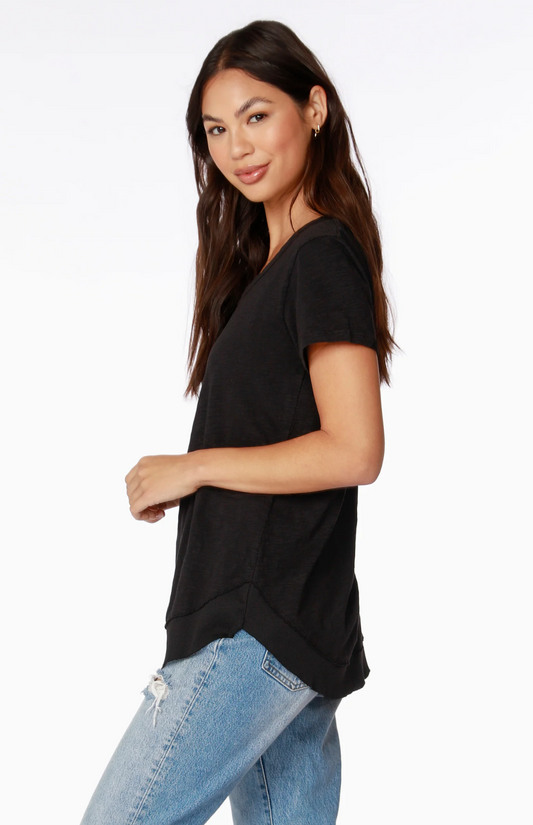 Reni Curve Hem Tee ~ Size XS