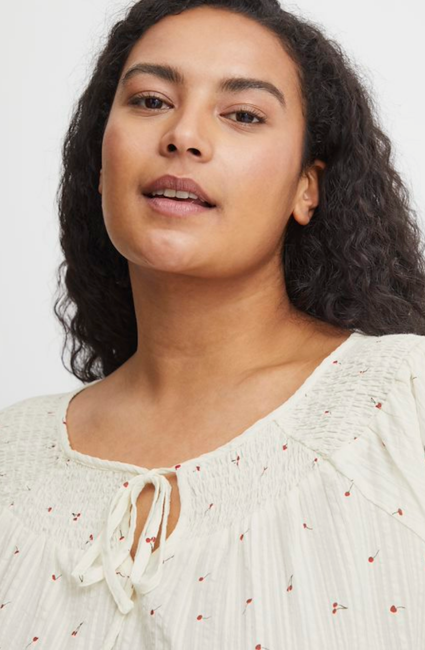 Sanya Blouse { Curve } ~ Size 26