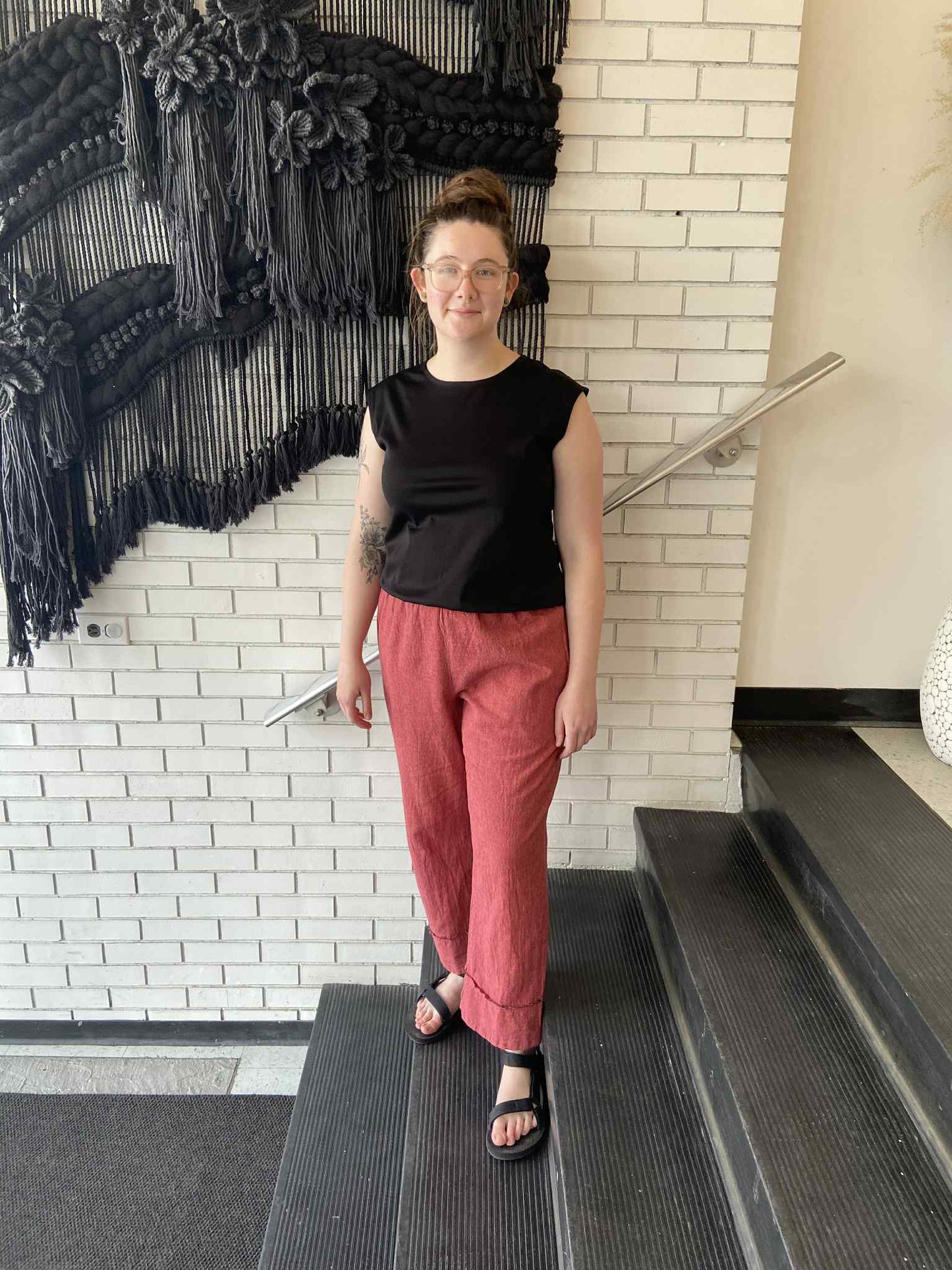 Joni Ankle Pant ~ Harbor Red