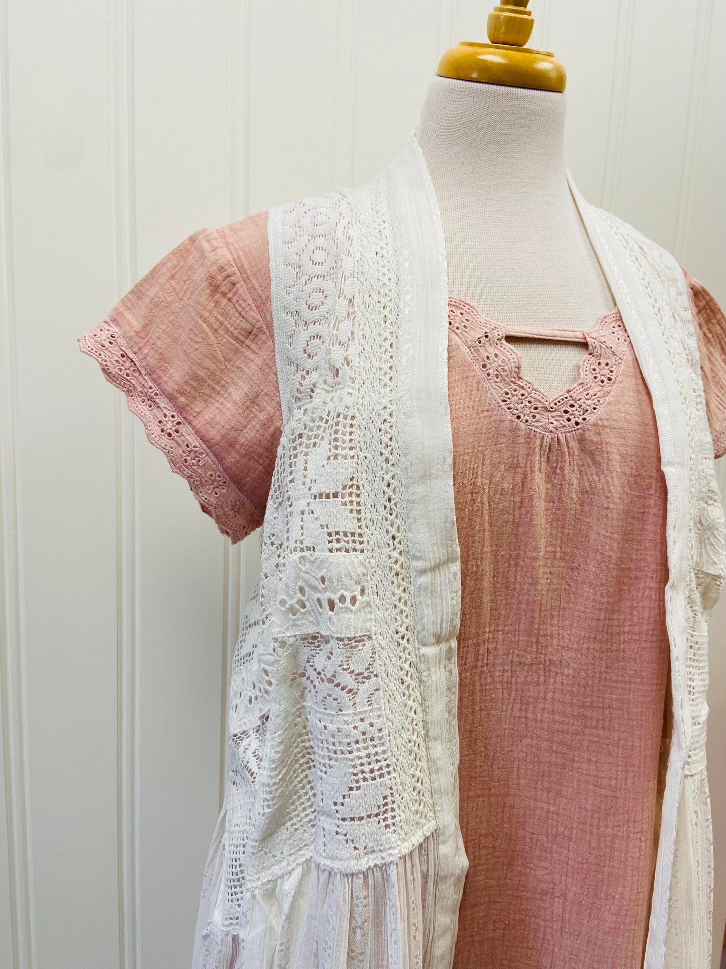 Jasper Lace Vest ~ White