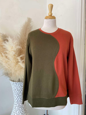 Open image in slideshow, Waverly Sweatshirt ~ Terracotta
