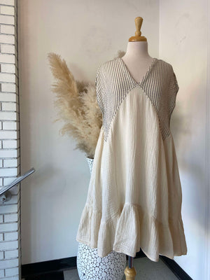 Open image in slideshow, Clover Dress ~ Cream
