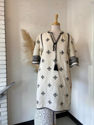 Open image in slideshow, Arlie Embroidered Dress
