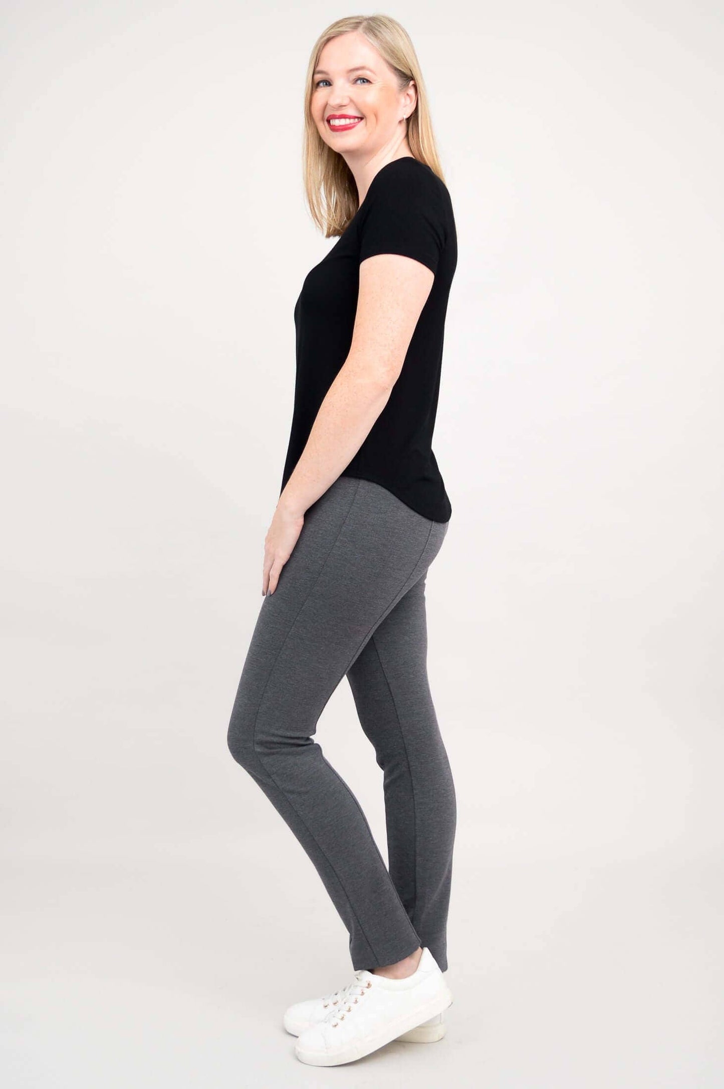 Tessa Tee ~ Black
