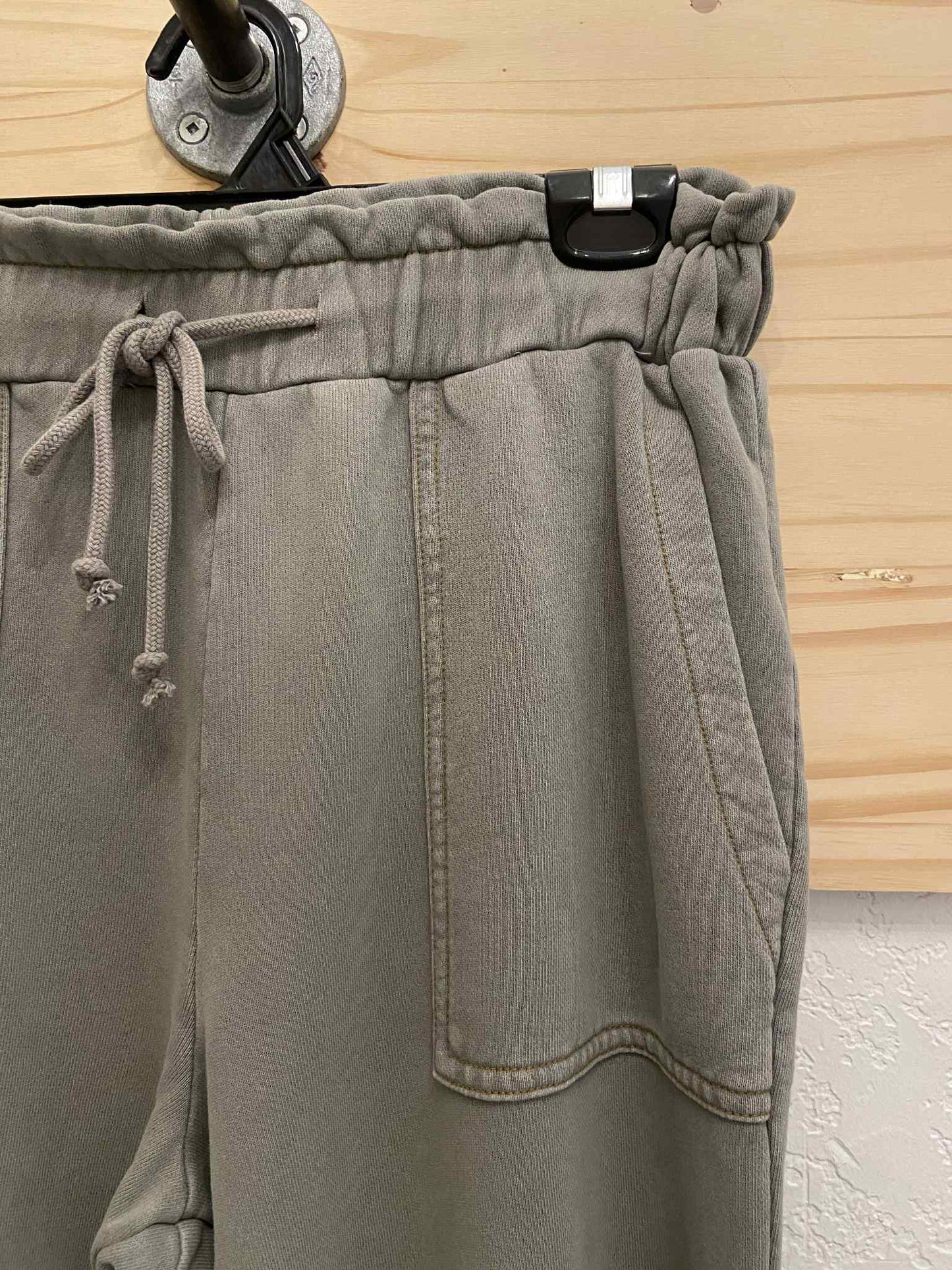 Ryleigh Ankle Pant ~ Pebble