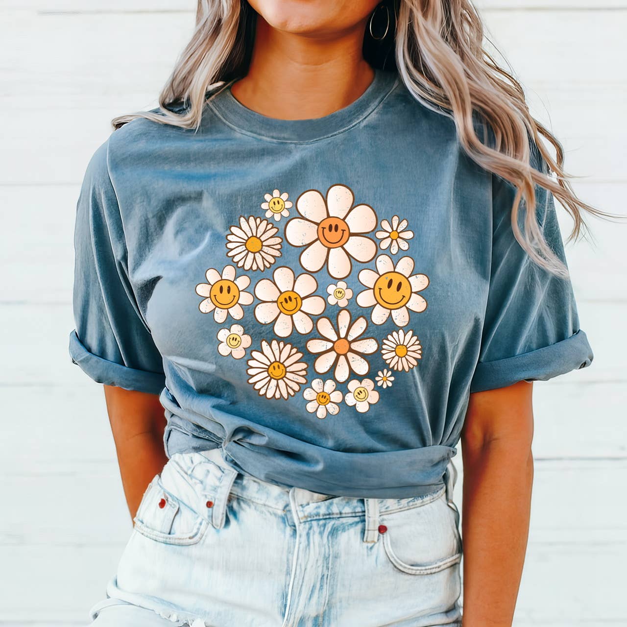 Happy Daisies, Comfort Tee: Pink