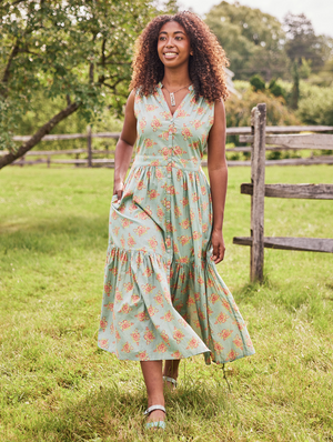 Open image in slideshow, Gentle Flower Hostess Dress
