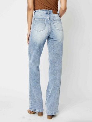 Farrah Retro Straight Leg Jean