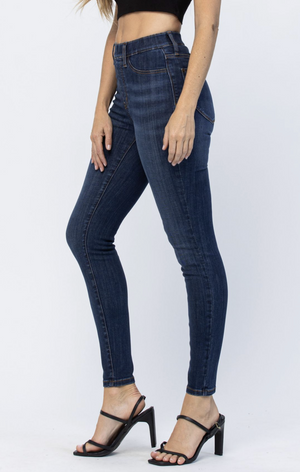 Sherri Pull On Skinny Jeans { Reg }