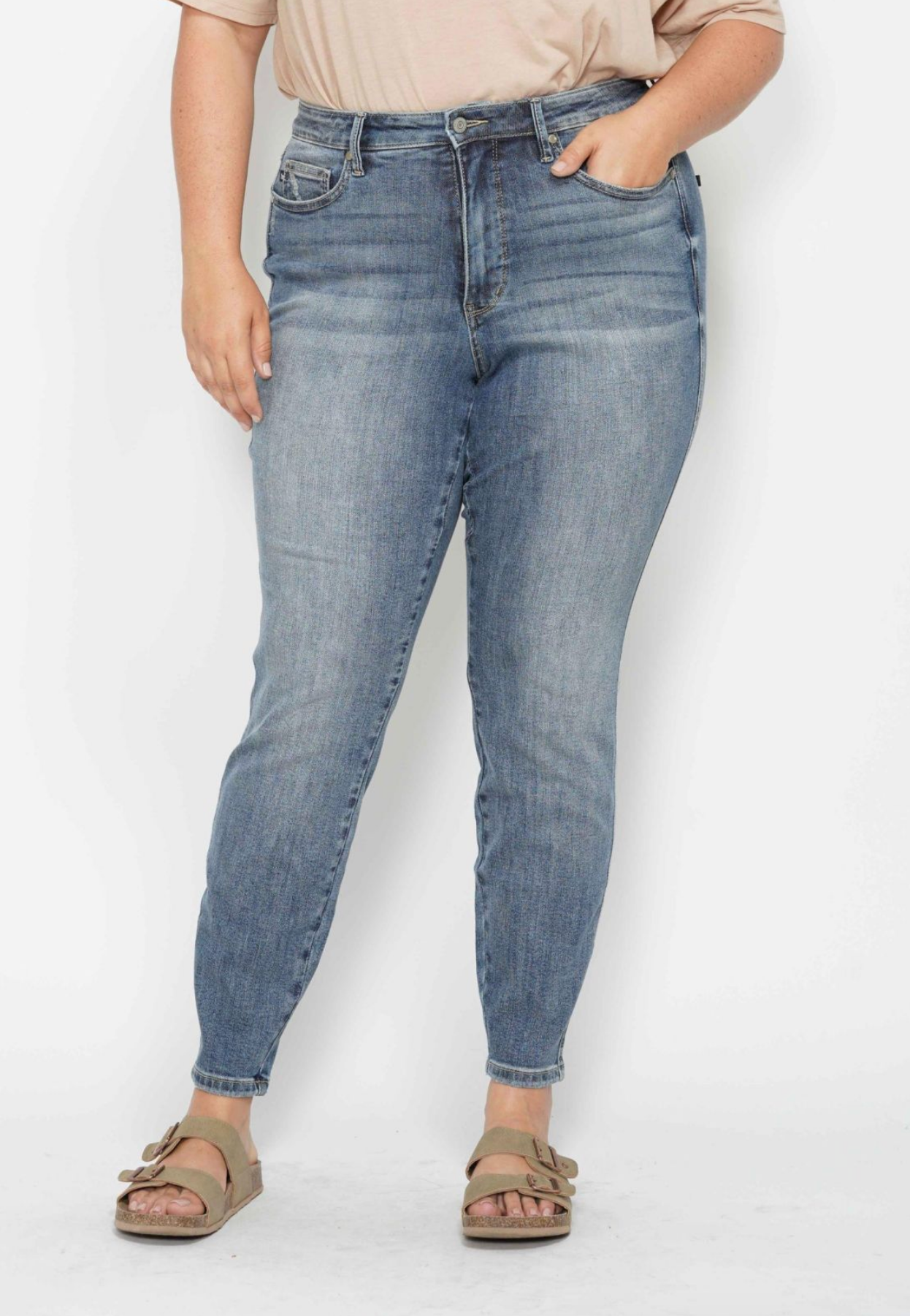 Elena Mid Wash Skinny ~ Reg & Curve