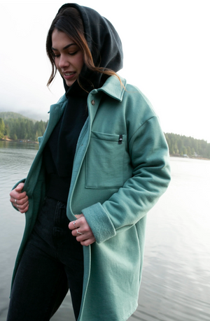 Open image in slideshow, Shaw Fleece Button Up Shirt ~ Emerald Green
