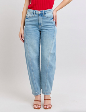 Open image in slideshow, Dolly Barrel Jeans { Reg }
