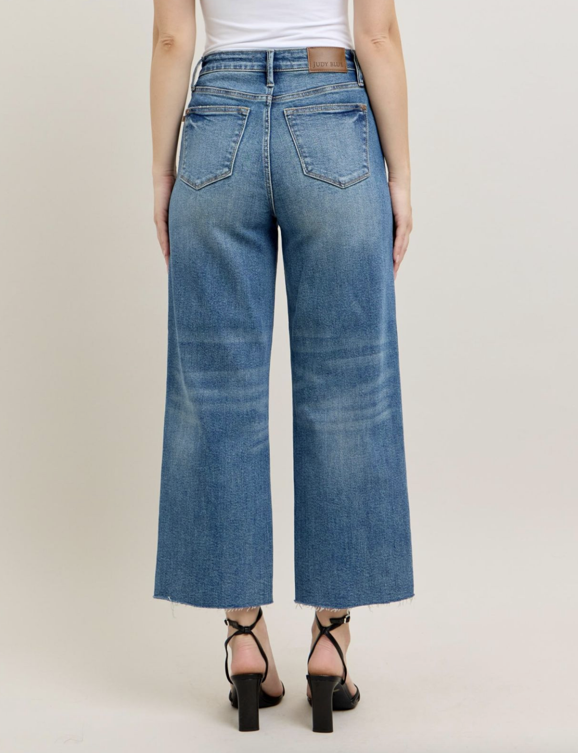 Geena Rigid Magic Crops { Reg & Curve }