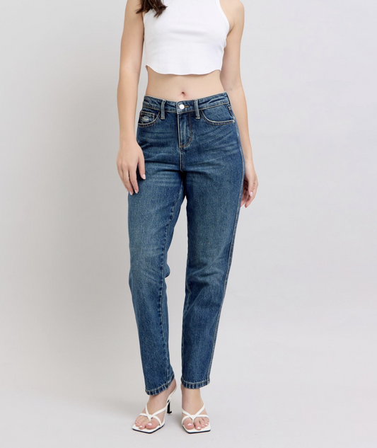 Cait Straight Fit Jean { Reg & Curve }