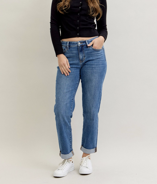 Dana Boyfriend Jeans { Reg & Curve }