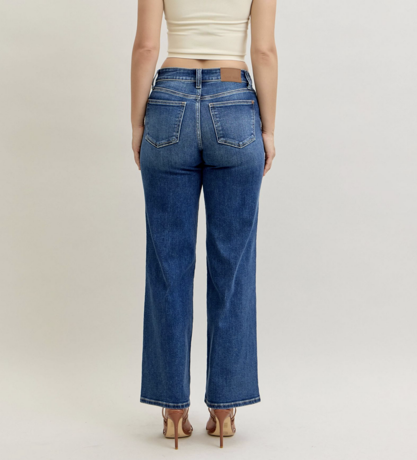 Hanna Straight Leg Jean { Reg }