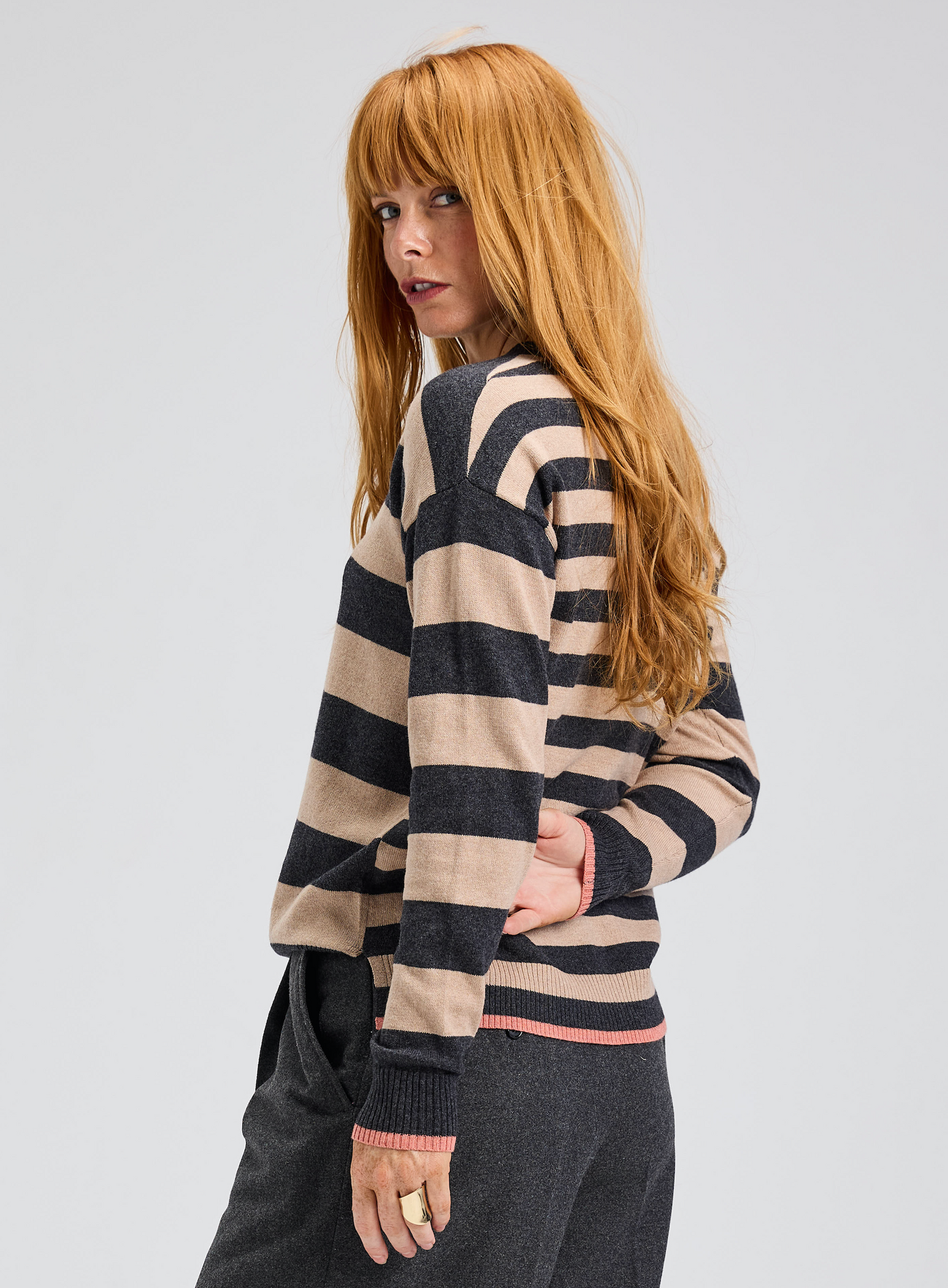 Olli Crewneck ~ Charcoal