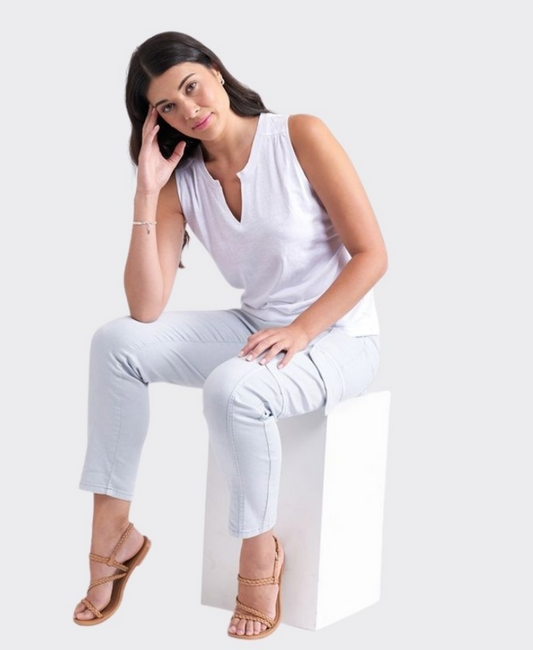 Great Investment Tank ~ White