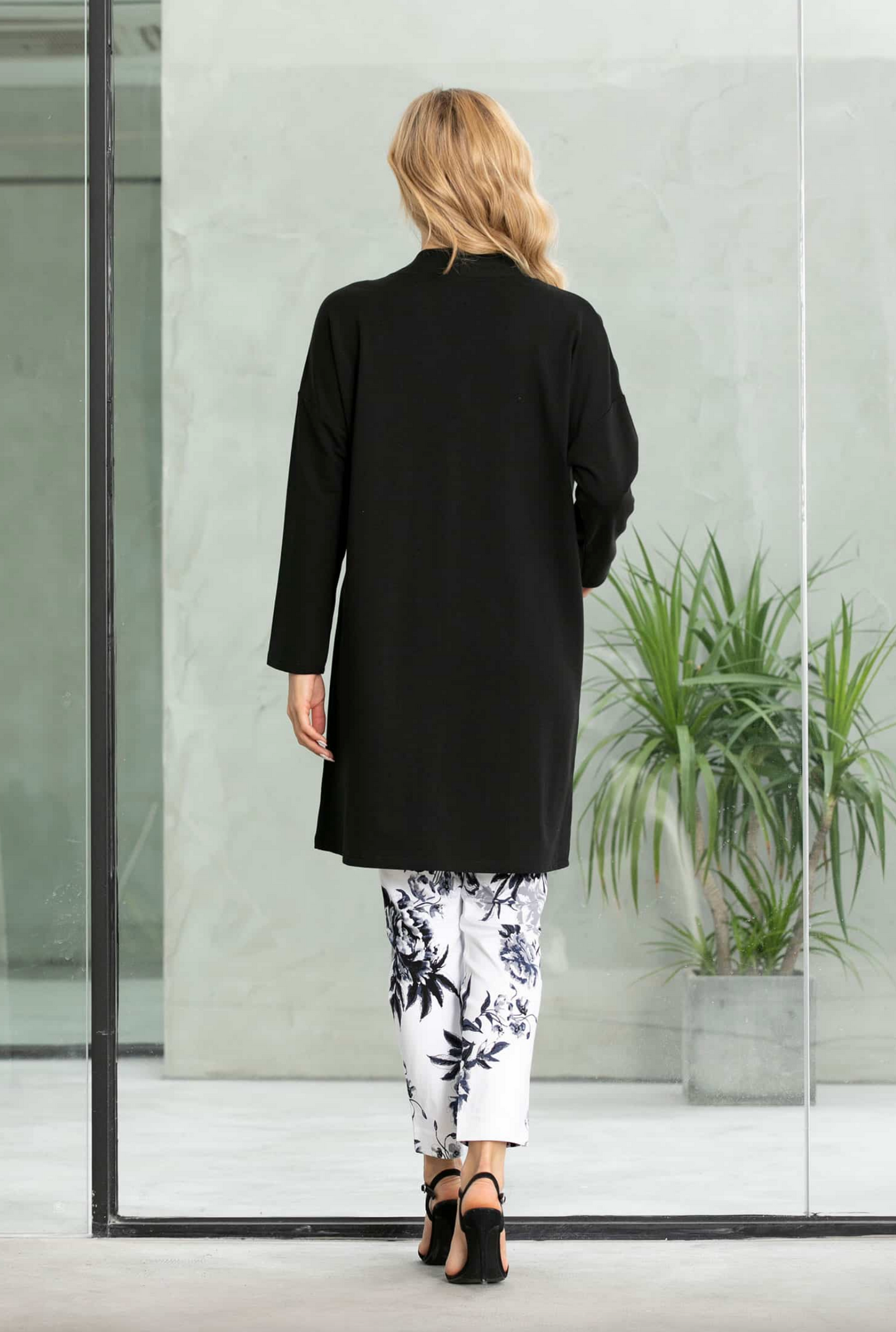 Boyfriend Cardigan ~ Black