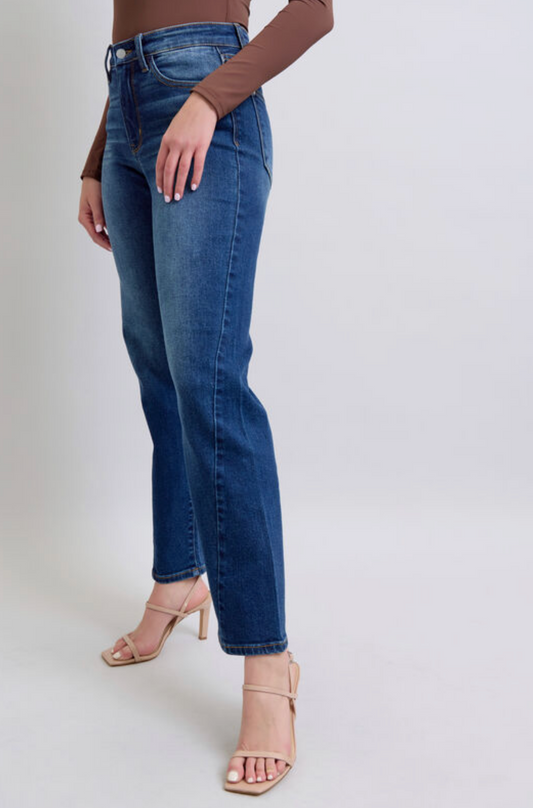 Stef Straight Leg Jean { Reg }