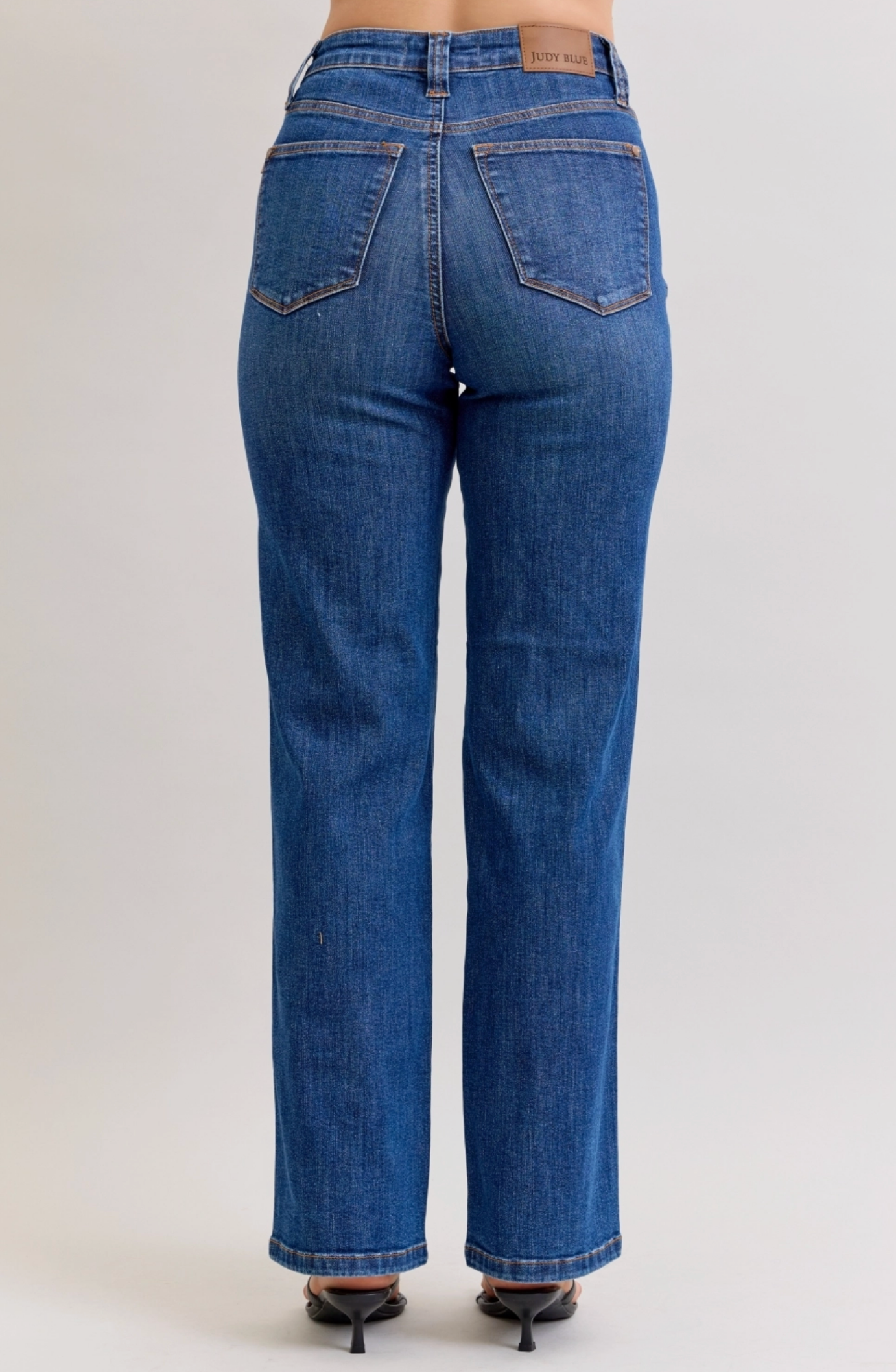 Mel Straight Leg Jean { Reg }