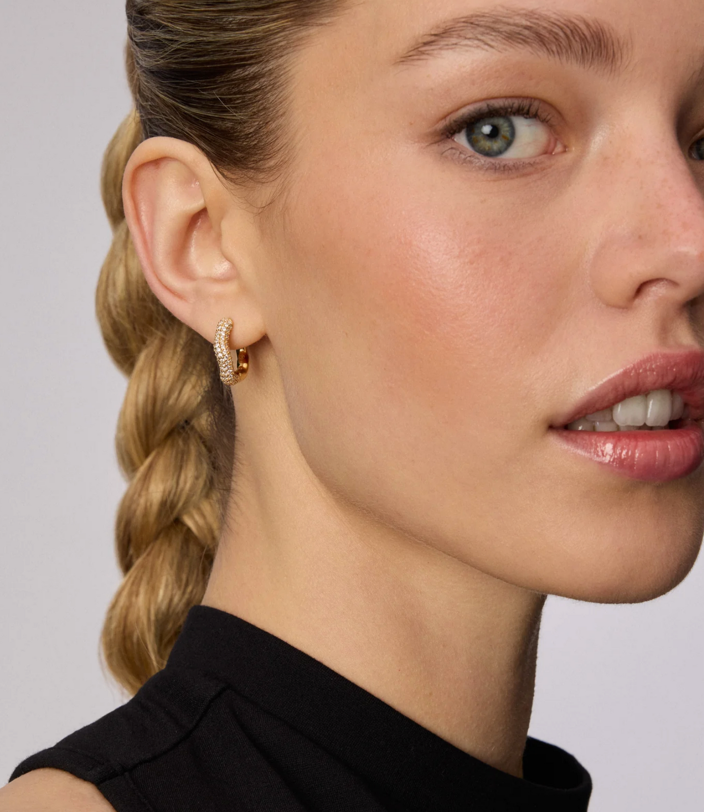 Nora Wave Hoop Earrings