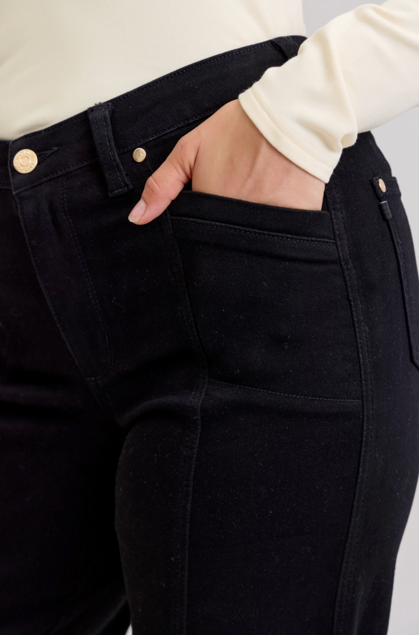 Lara Retro Wide Leg Jean{ Reg }