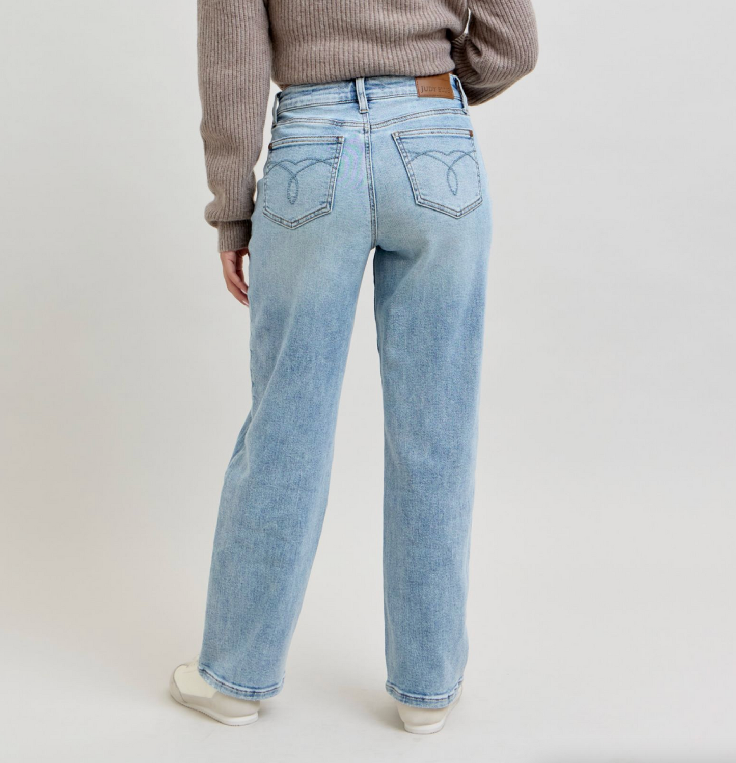 Betty Petite Straight Leg { Reg }