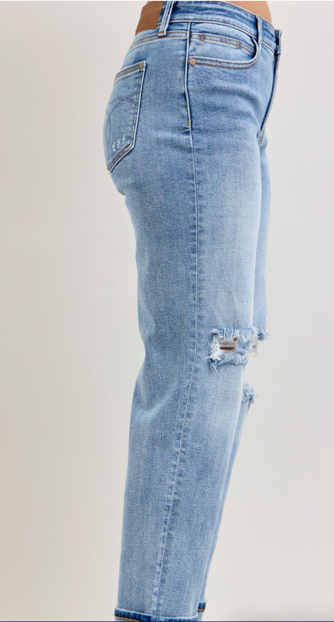 Kim Destroyed Boyfriend Jean { Reg }