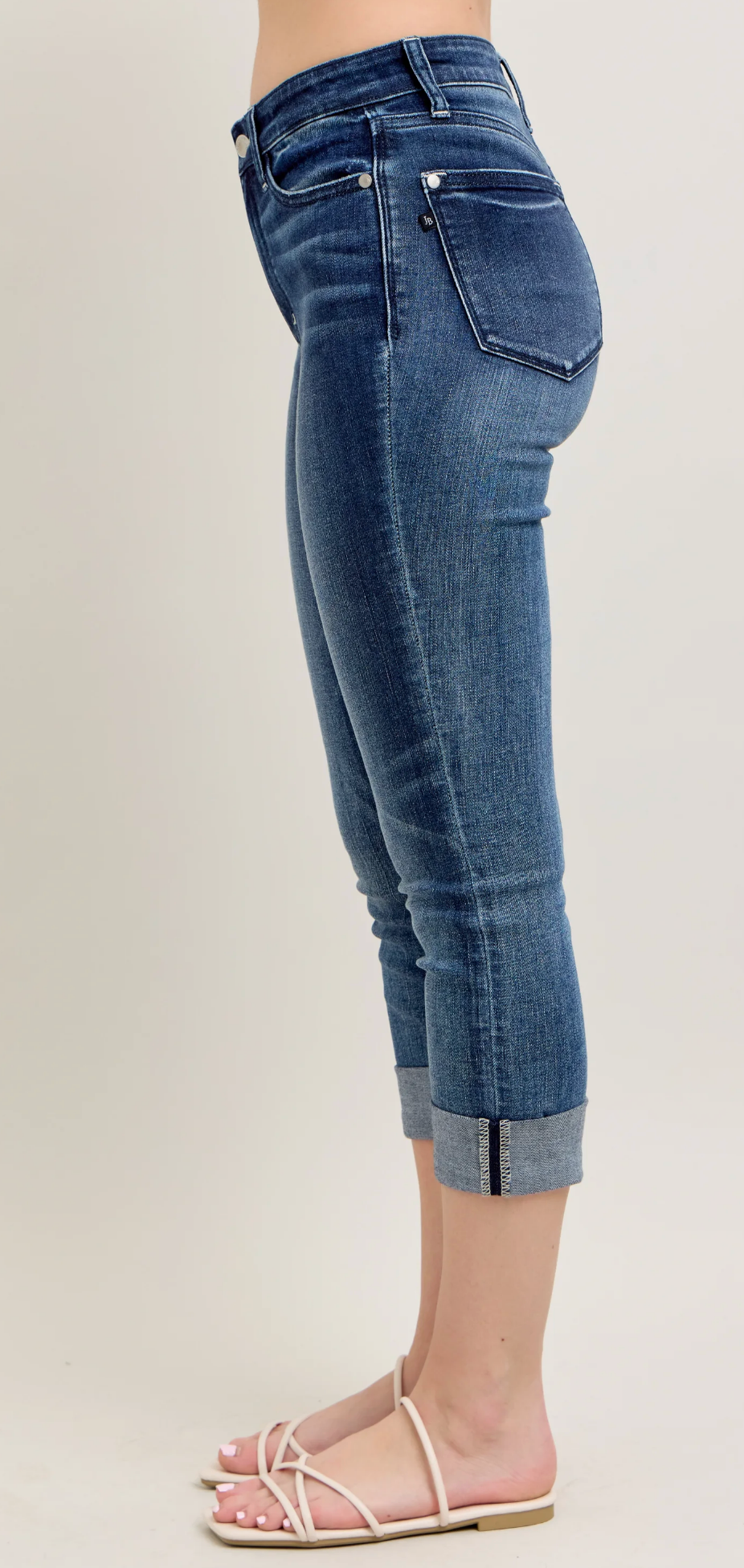 Michelle Cuffed Capri { Reg }