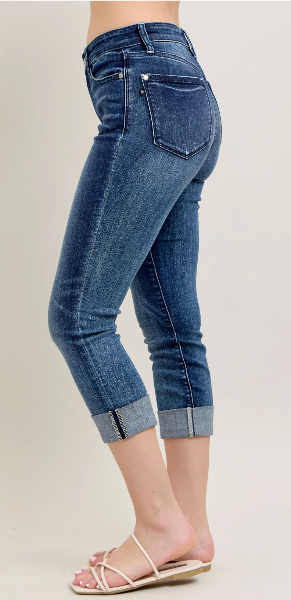 Michelle Cuffed Capri { Reg }