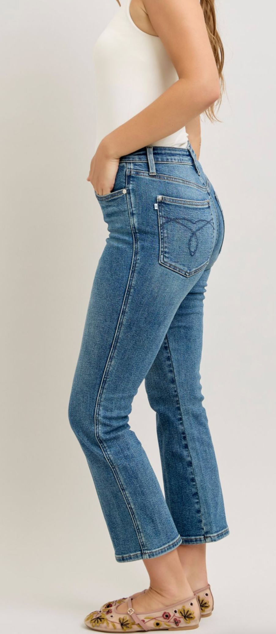 Ela Kick Flare Jean { Reg }