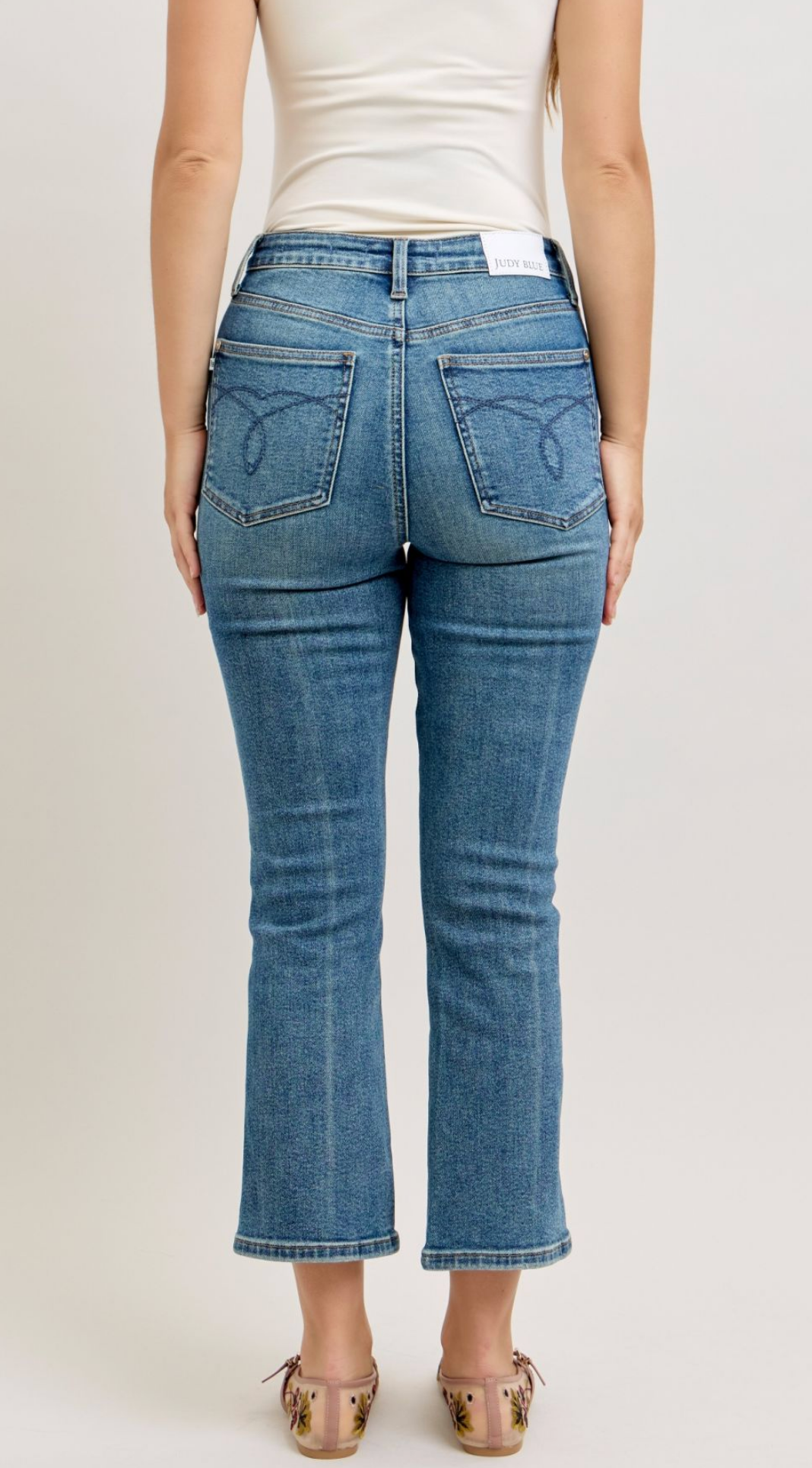 Ela Kick Flare Jean { Reg }