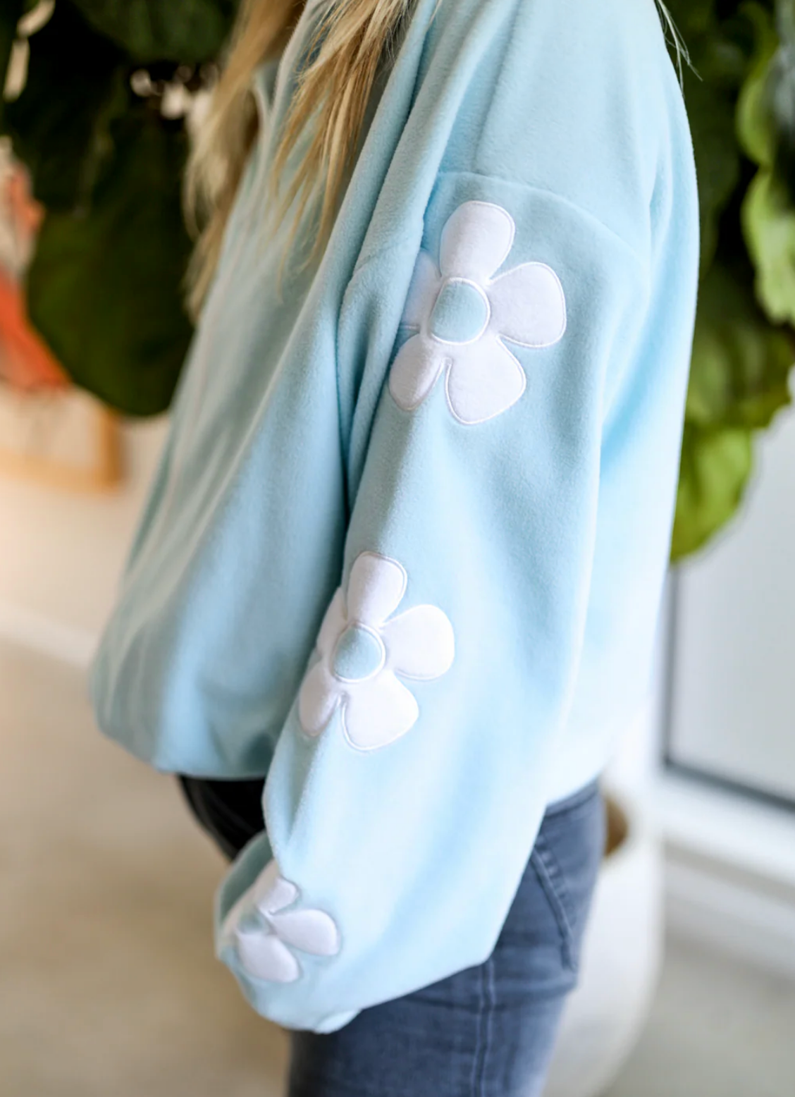 Retro Weekend Fleece Full Zip ~ Daisies/Ice Blue